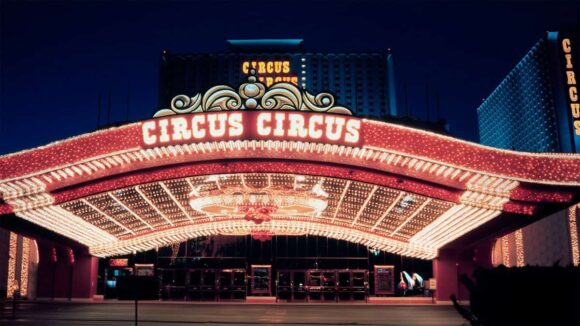 Does Circus Circus have an Airport Shuttle?