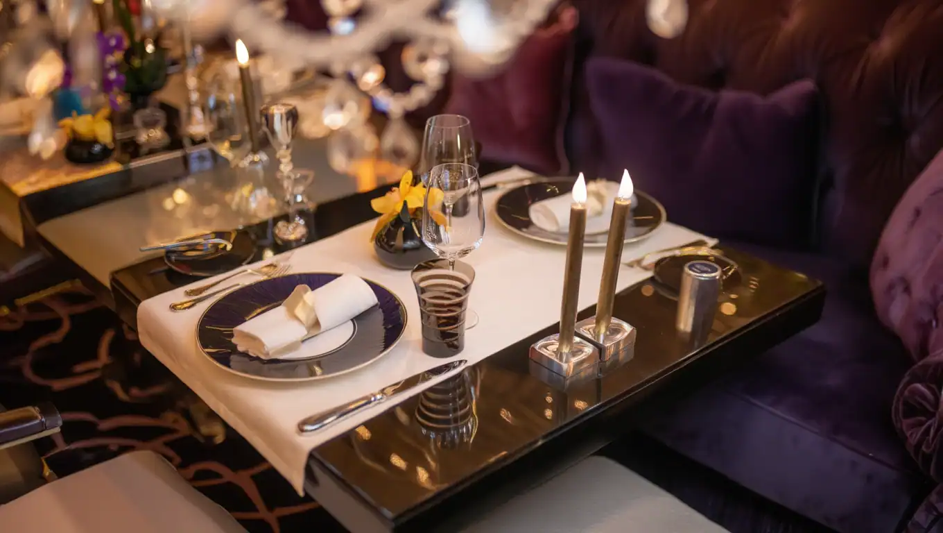 Joel Robuchon Restaurant Table Setting