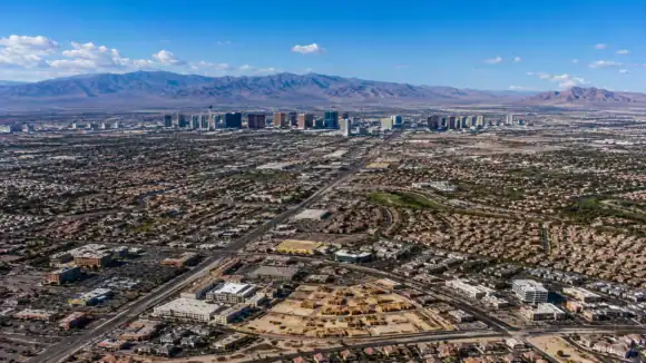 Las Vegas Population & Real Estate Statistics 2026: Growth, Housing & Demographics