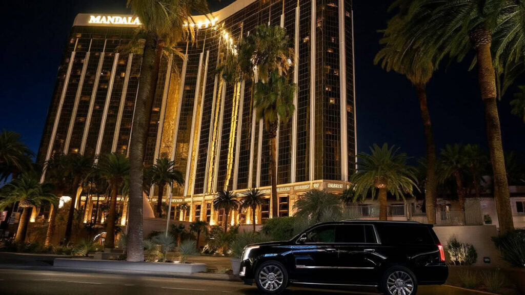 Mandalay Bay At Night Suv Shuttle From Airport Dropping Off