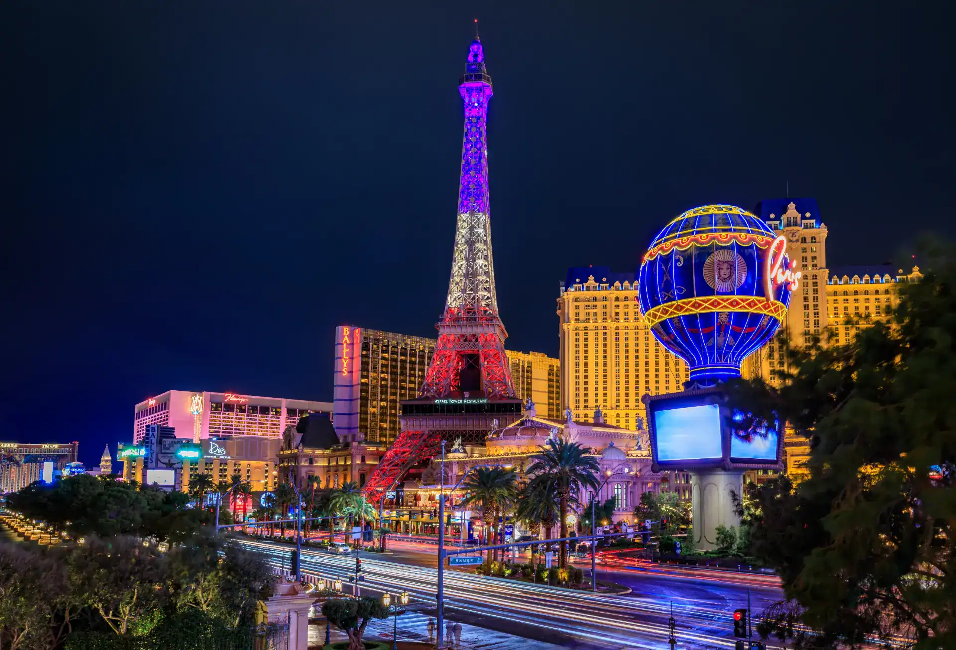 Private party cars in Las Vegas at night - Personal Sedan Services